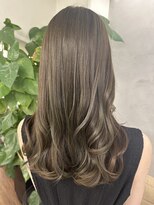 インビテーション(invitation) 清涼感◎くすみ系オリーブカラー