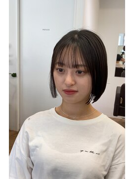 ジエクト ヴィシア(The Ect VIXIA) 切りっぱなし　ミニボブ　地毛風ストレート　前髪シースルー