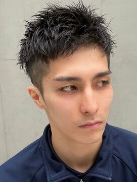 テン 心斎橋(tenn.) スパイキーショートツーブロックフェードビジネスショート◎