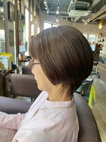 ビーチェ 小岩(Bice)&nbsp;上品ツヤの白髪ぼかしハイライト/ショートボブ/ボブディ
