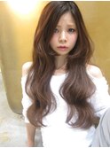柔らかなロングウェーブスタイル