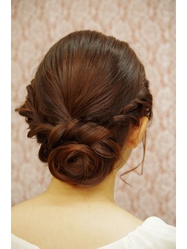 サロンド クラフト(salon de craft) ルーズなツイスト編みこみダウンアップ♪