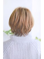 トランクイル サフリック(TRAN9UIL safric)&nbsp;20代・30代・40代　秋色コーデにピッタリ！甘めショート