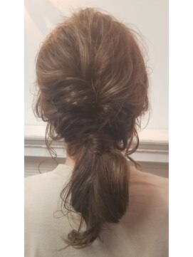 セットアップ 倉敷中庄店(SET-UP) ゆるふわローポニーテール