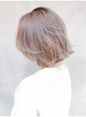 ホワイトパールレイヤーボブ_耳かけフォギーベージュ_ba290721