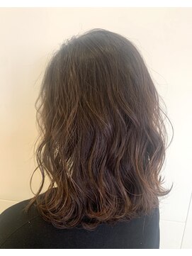 ニナル(Ninal) 『ツヤ×ココアブラウンカラー』☆ひし形シルエット☆モードヘア