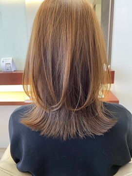 マーリャヘアー(mallia hair) くびれ外ハネセミロングスタイル