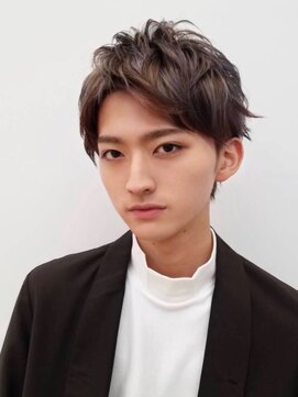 ルーツ(ROOTS) グレージュ カラー ハイトーン ショート 学割U24 渋谷 ROOTS