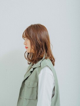 カラーサロンビスカリア 相模原エリア 淵野辺駅店(Color salon Biscaria) フェミニンレイヤーミディ