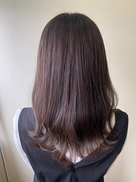 イル デ パン ILE DES PINS ふんわり外ハネミディアム