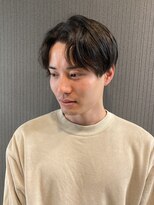 リリー(Lily)&nbsp;くせ毛を活かしたセンターパート 【理容】品川/パーマ/浜松町