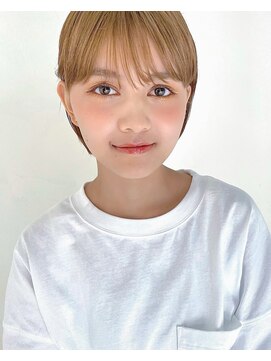 オー(Eau) ◇ハイトーンカラー×耳かけショートボブ◇
