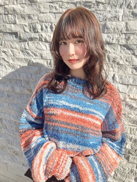 メレ(mele) 小顔レイヤーミディアムスタイル