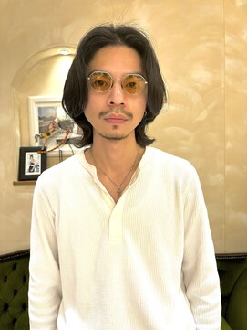 ビュートリアム265(BEAUTRIUM 265) メンズヘア・センターパート・メンズパーマ・ヘッドスパ銀座