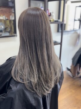 ヘアーサロン カラー 色彩店(COLOR) アッシュベージュ×レイヤースタイル