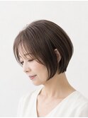 新城明るい白髪染め白髪ぼかしハイライト 大人ショートボブ