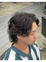 グリードヘアー(greed hair) メンズセンターパート/ウルフパーマ/波巻きスパイラルパーマ
