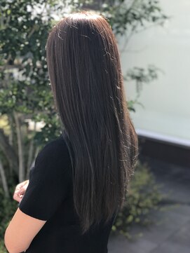 ヘアーメイクパーソナル 大人っぽさ溢れる透明感！やわらか艶グレージュ★★★