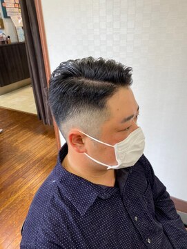 美容室 メザミー MESAMIES 涼しげ爽やかメンズビジネスカジュアルツーブロック