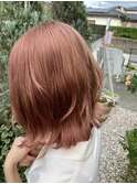ピンクベージュ