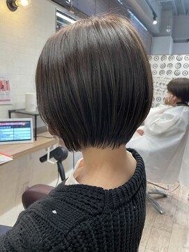 コワファーストナガサキシャンプーボーイ(COIFF1RST NAGASAKI SHAMPOO BOY) 大人ショートボブ×ナチュラルボブ×ミニボブ  20代30代40代