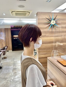 ユキオ オブ ヘアー(YUKIO of Hair) 20代30代40代ワンカール小顔補正立体カットピンクアッシュ