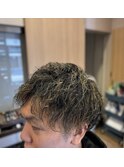 ツーブロック&強めの波巻きパーマ