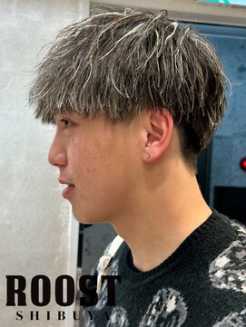 ルースト 渋谷店(ROOST) ツイストスパイラル×ホワイトハイライト