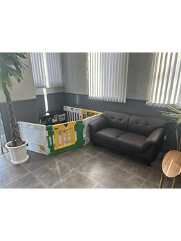 キッズスペースあり◎お子様連れの方も安心して美容dayを楽しめる♪駐車場はお店の前に3台ご用意してます◇