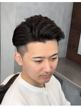タフ バーバーショップ(TOUGH BARBER SHOP) side part style