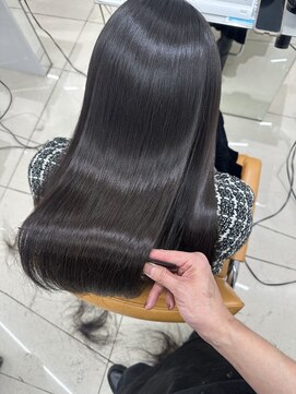 プロデュース 成瀬店(Produce) ツヤサラ髪質改善ストレート