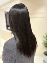 アンベリールフルー(EMBELLIR fleur)&nbsp;柔らかく艶の出る◎酸性ストレート30代|40代|50代