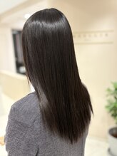 アンベリールフルー(EMBELLIR fleur)&nbsp;柔らかく艶の出る◎酸性ストレート30代|40代|50代