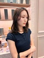 スーリール 福岡別府店(Sourire) オリーブベージュ ミディアム レイヤーカット 顔周りカット 20代