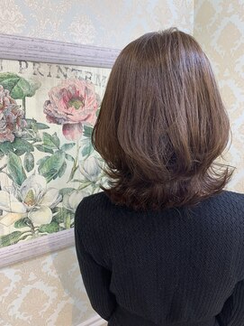 ティンク(Tink) ミディアムレイヤー【細野実香】