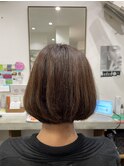 酸性巣ストレートボブ