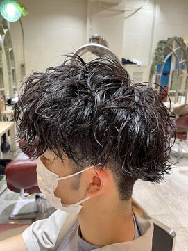ヘアリゾートエーアイ 新宿西口店(hair resort Ai) 波巻きスパイラルパーマツーブロックショートマッシュ