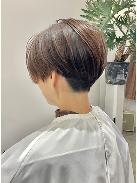 ナザリ(NASARI) ショートヘア