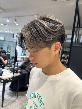 アンダーバーホワイト(_WHITE) センターパート　バレイヤージュ