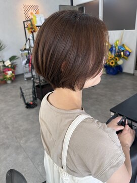 ナジック(749) 大人ショートボブ