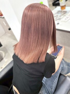 ロイオブジゼル(roi of GiseL) ミディアム ボブ ハイトーン ピンクベージュ ブリーチ 10代20代