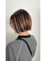 サクラ オモテサンドウ(SAKURA)&nbsp;プレイングカラーグラデーションハイライト/ボブ/デザインカラー