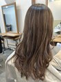 ルヴェルヘアー(Revel hair) ハイライトしてオンカラーしてます明るめブラウンです!