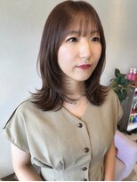 リベラル(liberal) ヌーディーブラウン 外ハネ 抜け感レイヤ-【20代/30代/40代】