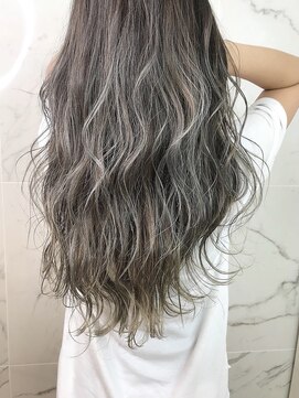 アヴァンス 広島本通店(AVANCE.) グレージュハイライト×ミックスウェーブロングスタイル