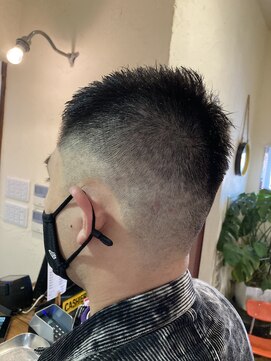 ダモ(DAMO) ショート