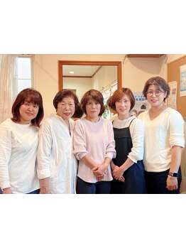 “LUCE”のスタッフは全員主婦！明るいスタッフばかりだから、子育て・仕事なんでも相談しながらキレイに♪