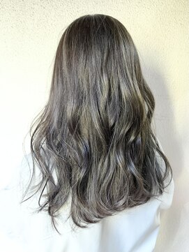 ネオリーブ クタ 町田店(Neolive kuta) オリーブグレージュ