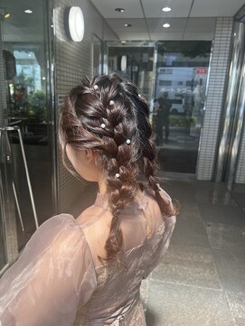 グリッツ (GLITZ) ツインテール編み下ろし