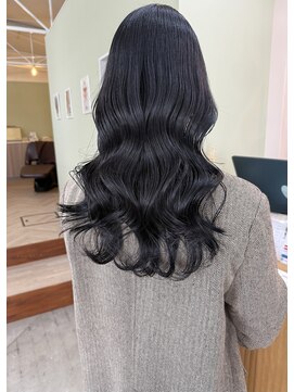 キュオンシア(CUEON. ciea) ロング×ブルーブラック×艶髪